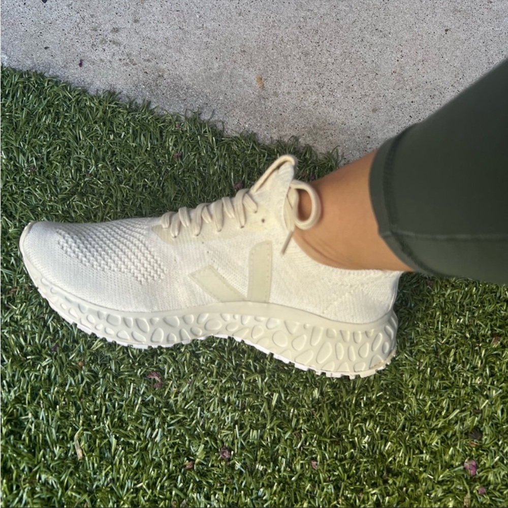 Veja Sneaker Reserved for Posher